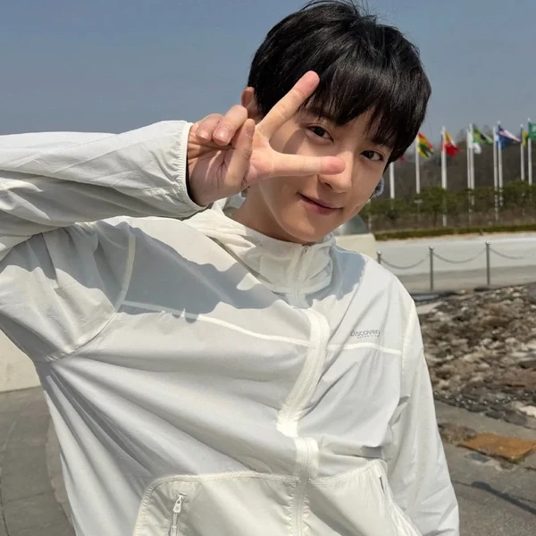 찬열 (EXO) 팬심 가득한 인기 사진