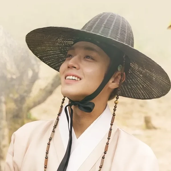 Shining profile picture of Park Jihoon on today's Choeaedol