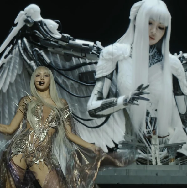 Momen Terbaik Lisa (BLACKPINK) Pilihan Penggemar