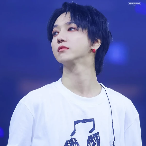 Shining profile picture of 藝聲 (Super Junior) on today's Choeaedol