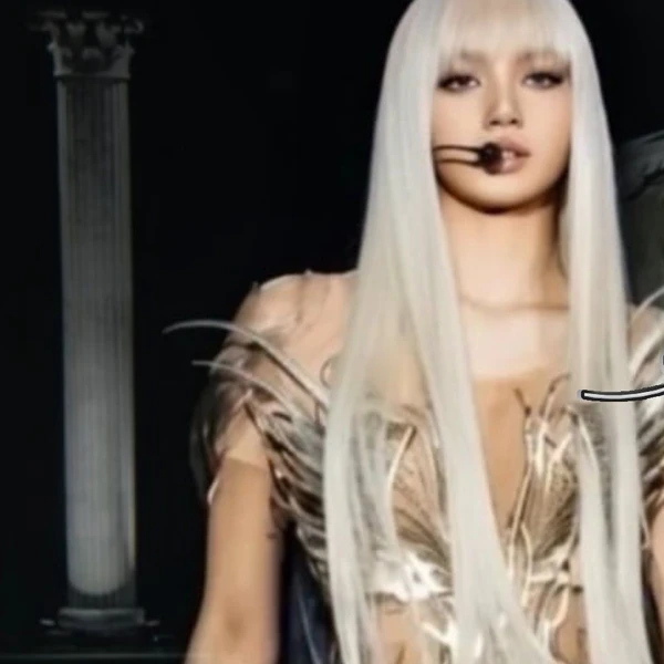 Momen Terbaik Lisa (BLACKPINK) Pilihan Penggemar