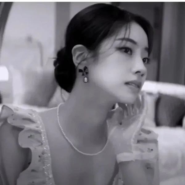 오늘 가장 사랑받은 다현 (TWICE)의 모습