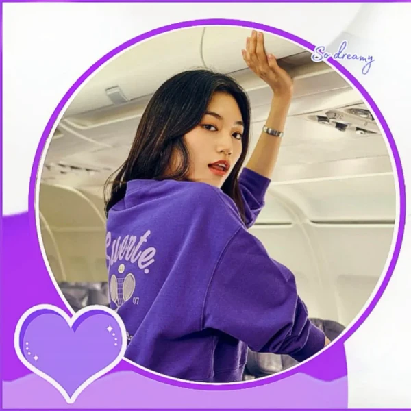 Signature photo of Kim Doyeon capturing their charm