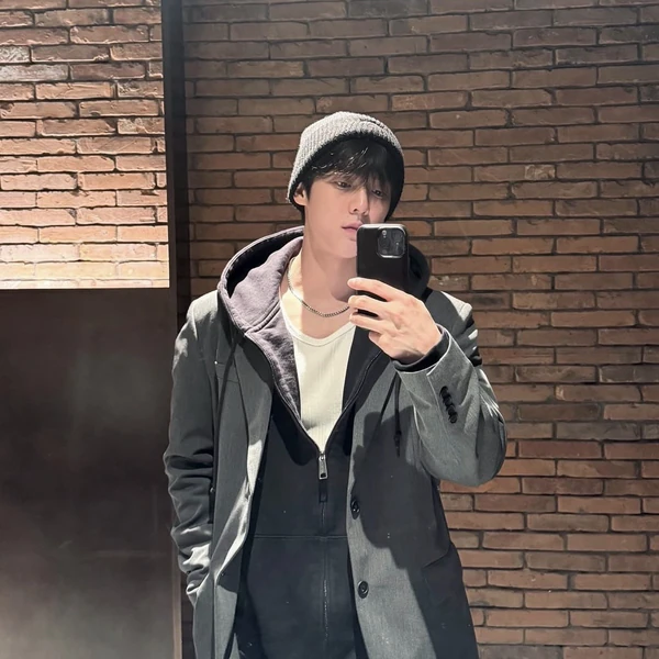 今天最受喜爱的李旼赫 (BTOB)