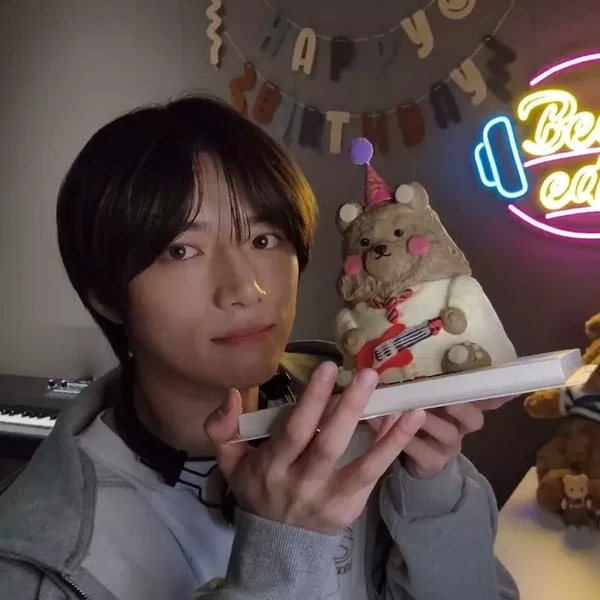 Today's Most Loved Beomgyu (TOMORROW X TOGETHER)