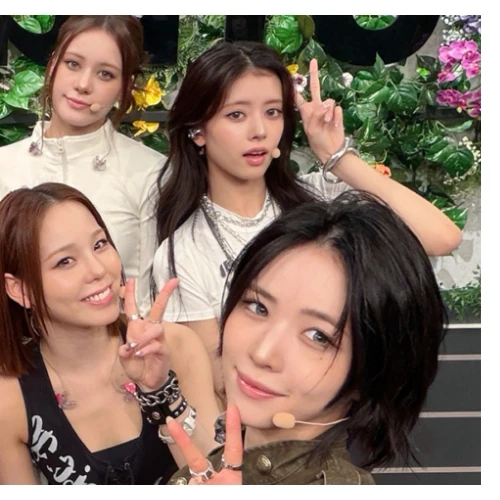 Momen Terbaik NiziU Pilihan Penggemar