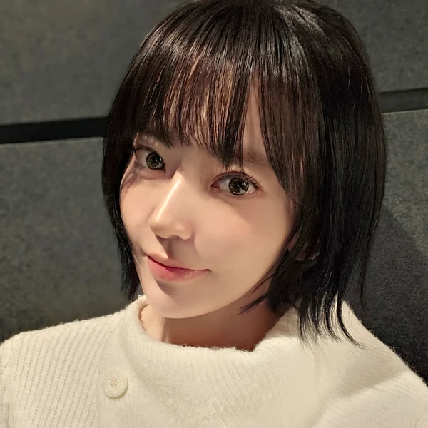 Shining profile picture of 사쿠라 (르세라핌) on today's Choeaedol