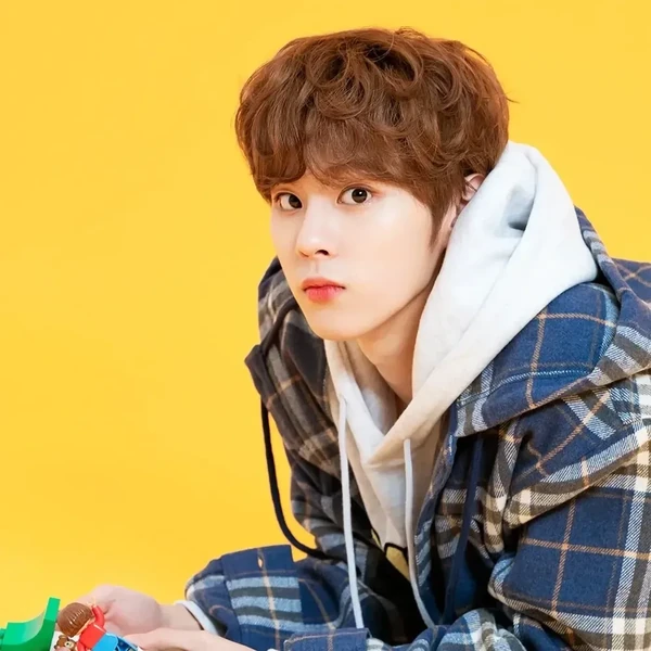 キム・ウソクへの愛が詰まった人気写真