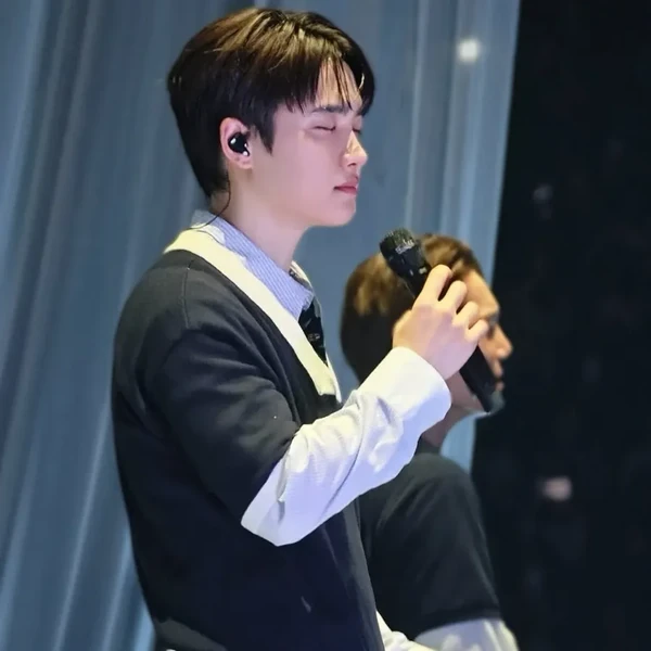 粉丝票选的D.O. (EXO)最佳瞬间