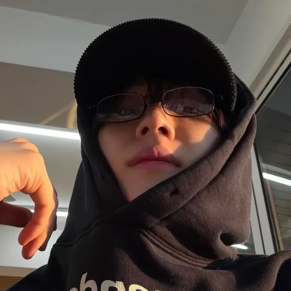 Today's Most Loved Hyunsuk (CIX)