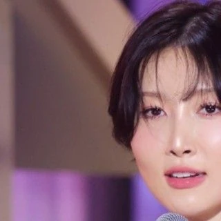 Top Photo Full of Hwasa (MAMAMOO) Love