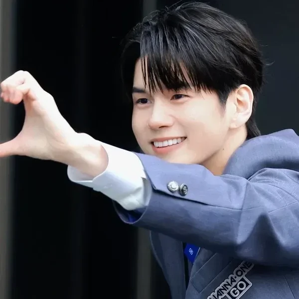 옹성우 팬심 가득한 인기 사진