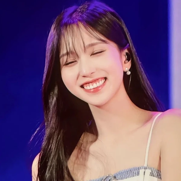 今天最受喜爱的Mina (TWICE)