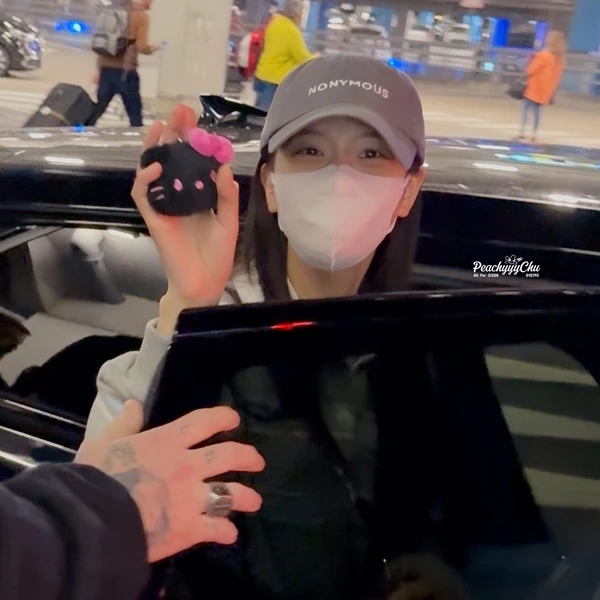 Penampilan Jisoo (BLACKPINK) yang Paling Dicintai Hari Ini