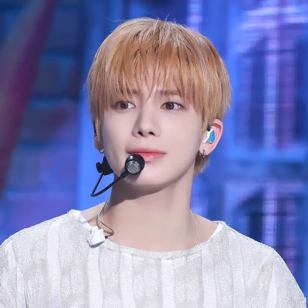 오늘 가장 사랑받은 태현 (투모로우바이투게더)의 모습