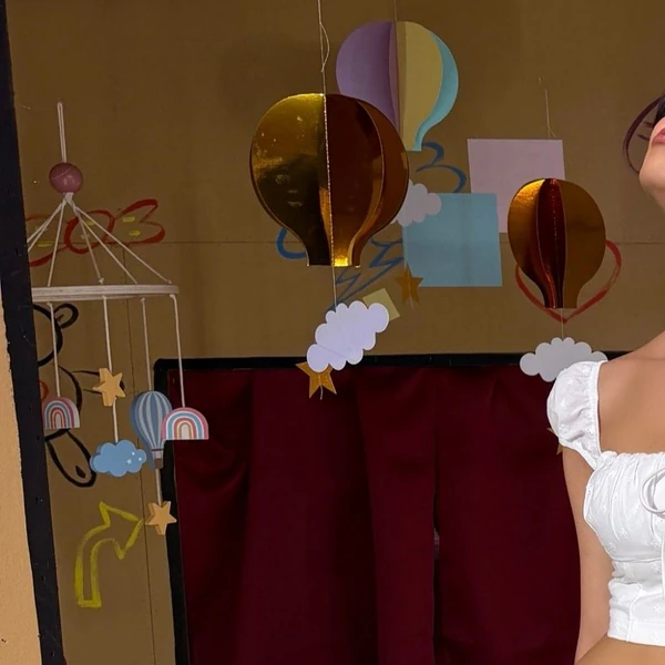 오늘 가장 사랑받은 화사 (마마무)의 모습