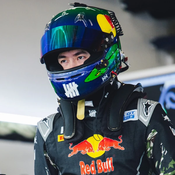 Top Photo Full of Wang Yibo Love