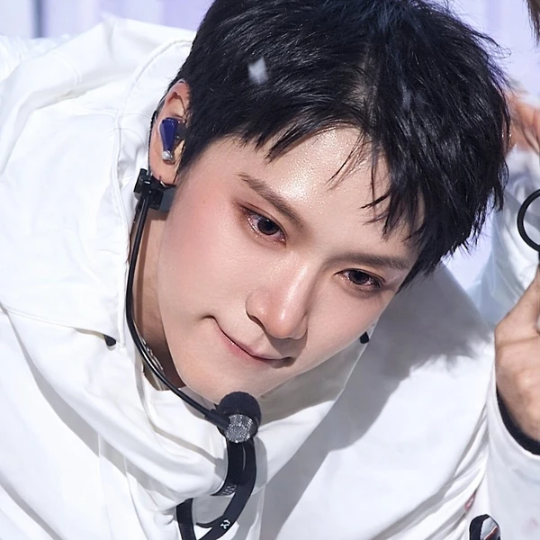 Popular profile image of TEN (WayV) selected by votes