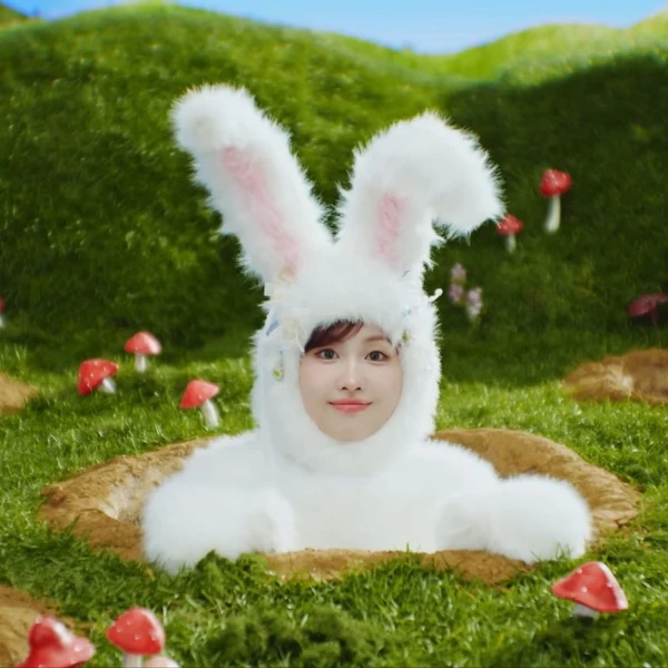 Foto Populer Penuh Cinta untuk Momo (TWICE)