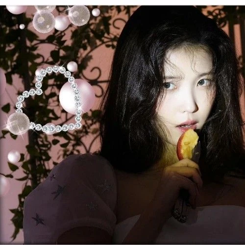 Foto Populer Penuh Cinta untuk IU