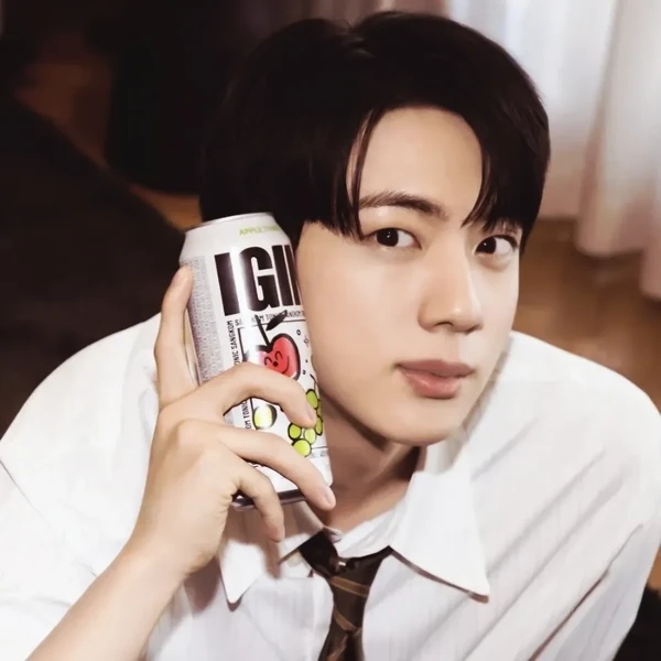 Momen Terbaik Jin (BTS) Pilihan Penggemar