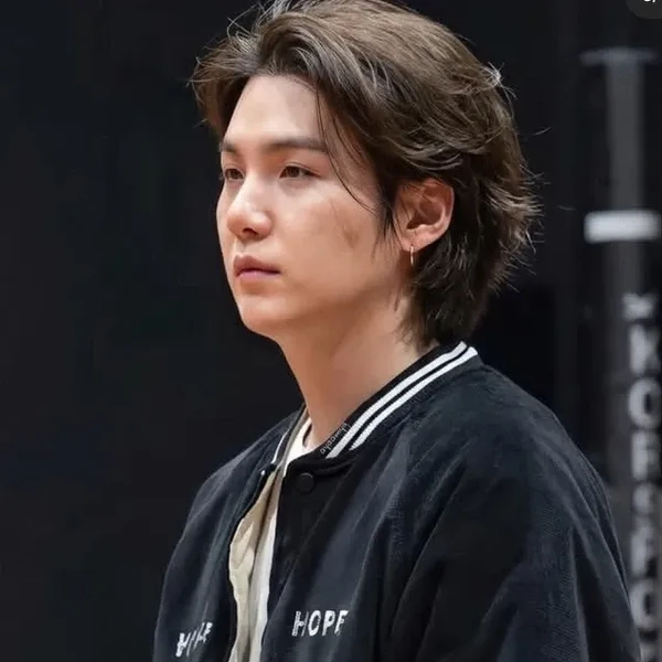 粉絲票選的SUGA (防彈少年團)最佳瞬間