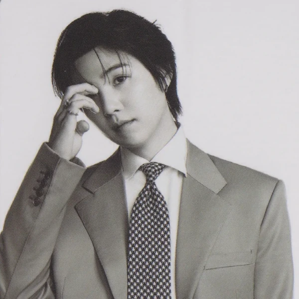 充滿粉絲愛意的SUGA (防彈少年團)人氣照片