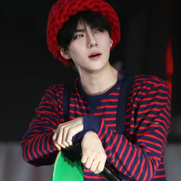 오늘 가장 사랑받은 세훈 (EXO)의 모습