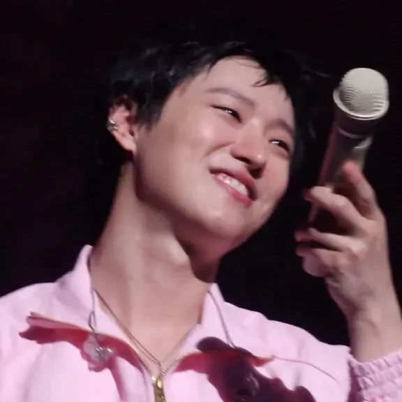 充满粉丝爱意的WOODZ人气照片