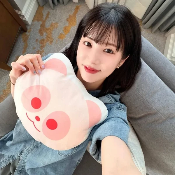 Today's Most Loved Park Chorong (Apink)