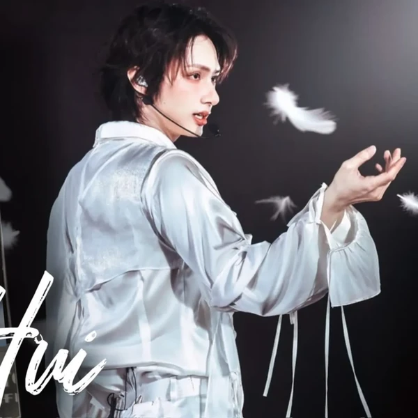 Top Photo Full of Jun (SEVENTEEN) Love