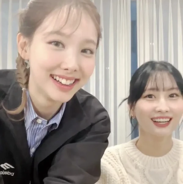 充滿粉絲愛意的Momo (TWICE)人氣照片