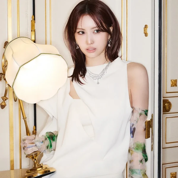 今日最受喜愛的Momo (TWICE)