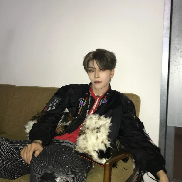 Foto profil He Xinlong (ALPHA DRIVE ONE) yang disukai penggemar