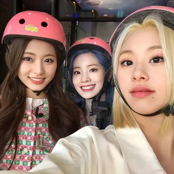 쯔위 (TWICE) 팬심 가득한 인기 사진