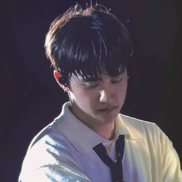 오늘 가장 사랑받은 디오 (EXO)의 모습