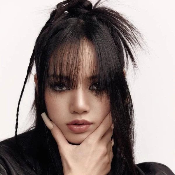 Momen Terbaik Lisa (BLACKPINK) Pilihan Penggemar