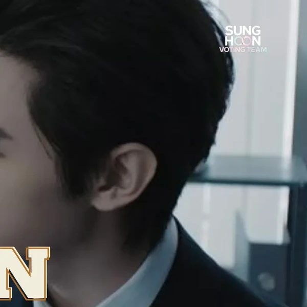 Foto Populer Penuh Cinta untuk Sunghoon (ENHYPEN)