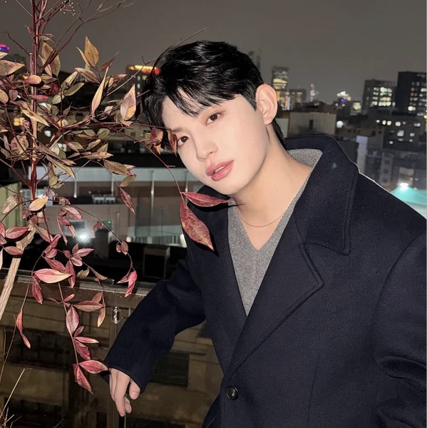 Signature photo of ジヌ capturing their charm