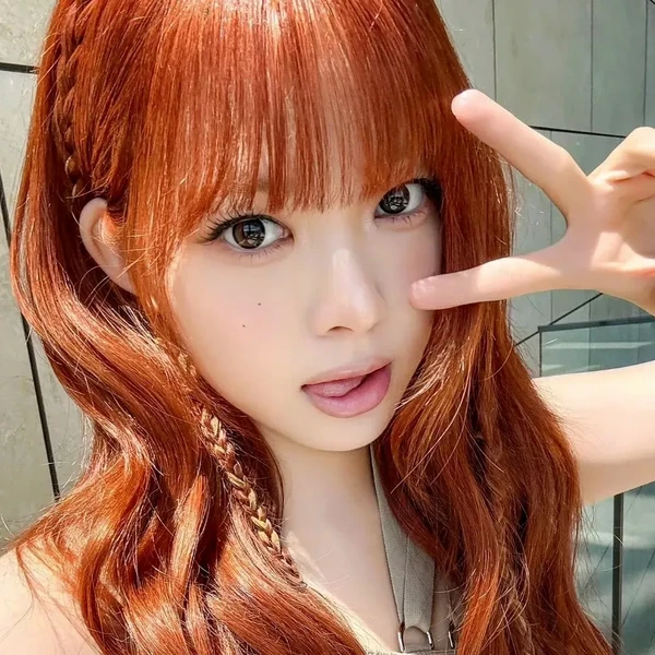 Today's Most Loved Hong Eunchae (LE SSERAFIM)