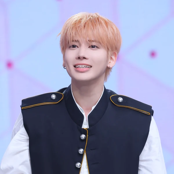 充滿粉絲愛意的太顯 (TOMORROW X TOGETHER)人氣照片