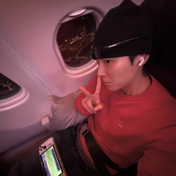 Today's Most Loved WOODZ