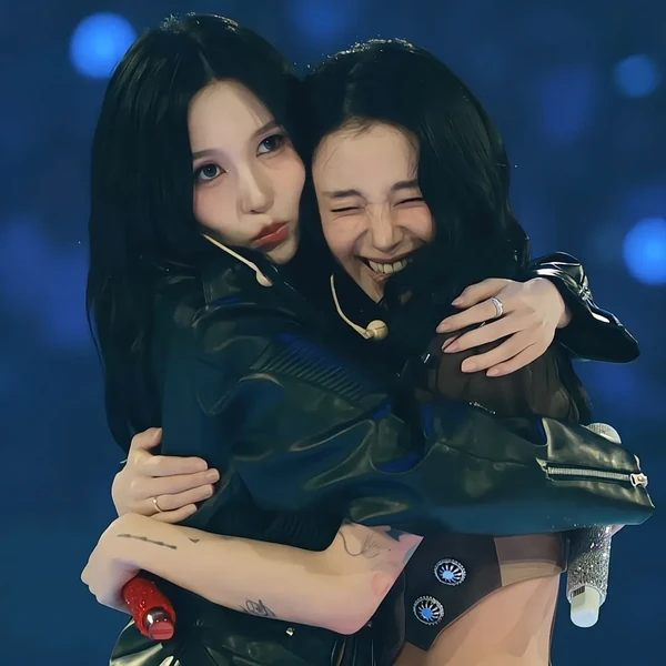 팬들이 뽑은 TWICE 최고의 순간