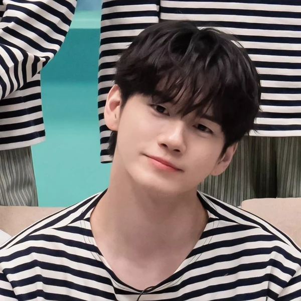 Top Photo Full of Ong Seongwu Love