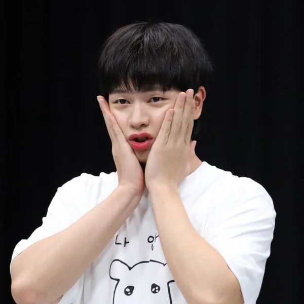 Top Photo Full of Yook Sungjae (BTOB) Love