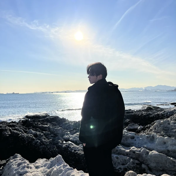 Signature photo of Kim Junseo (ALPHA DRIVE ONE) capturing their charm