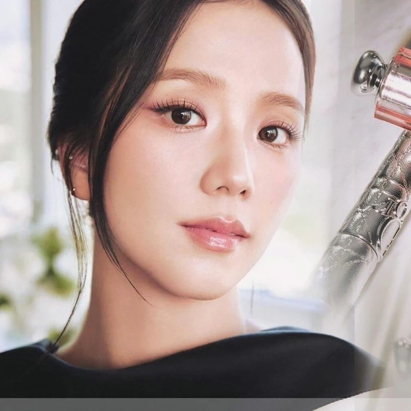 充满粉丝爱意的智秀 (BLACKPINK)人气照片