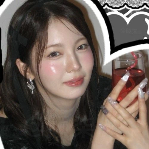 粉丝票选的Ayaka (NiziU)最佳瞬间