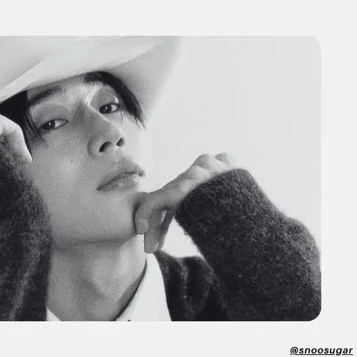 Foto Populer Penuh Cinta untuk Han Seungwoo