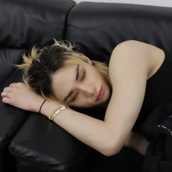 오늘 가장 사랑받은 현진 (Stray Kids)의 모습